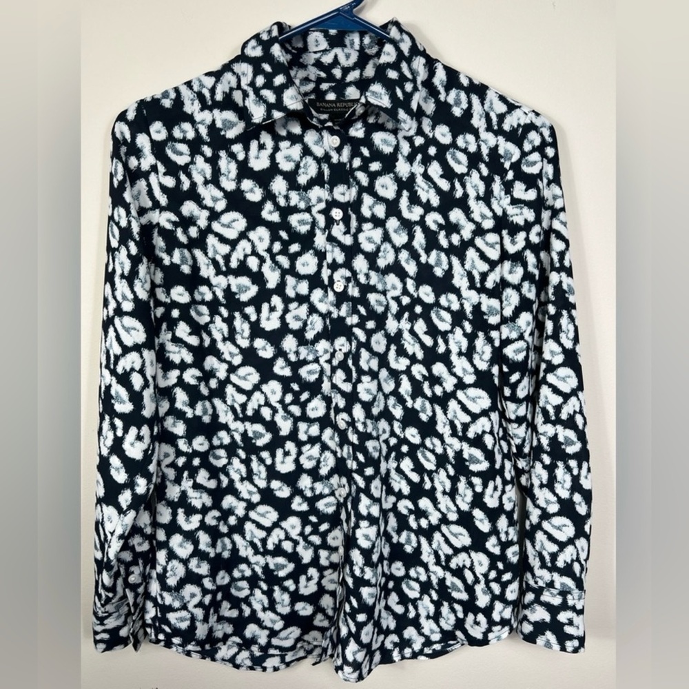 Banana Republic Dillion Fit Button Down, leopard blue white extra small